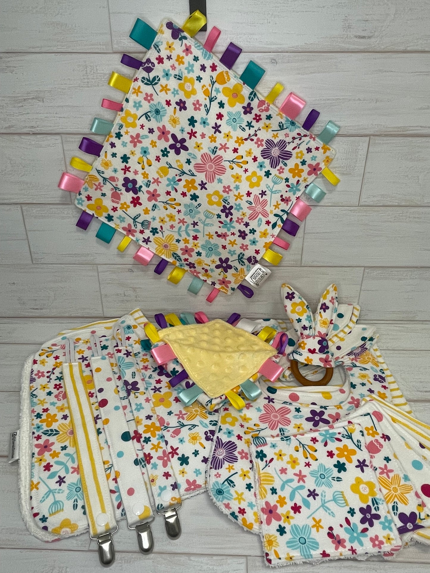 Multicolor Floral Medium Bundle