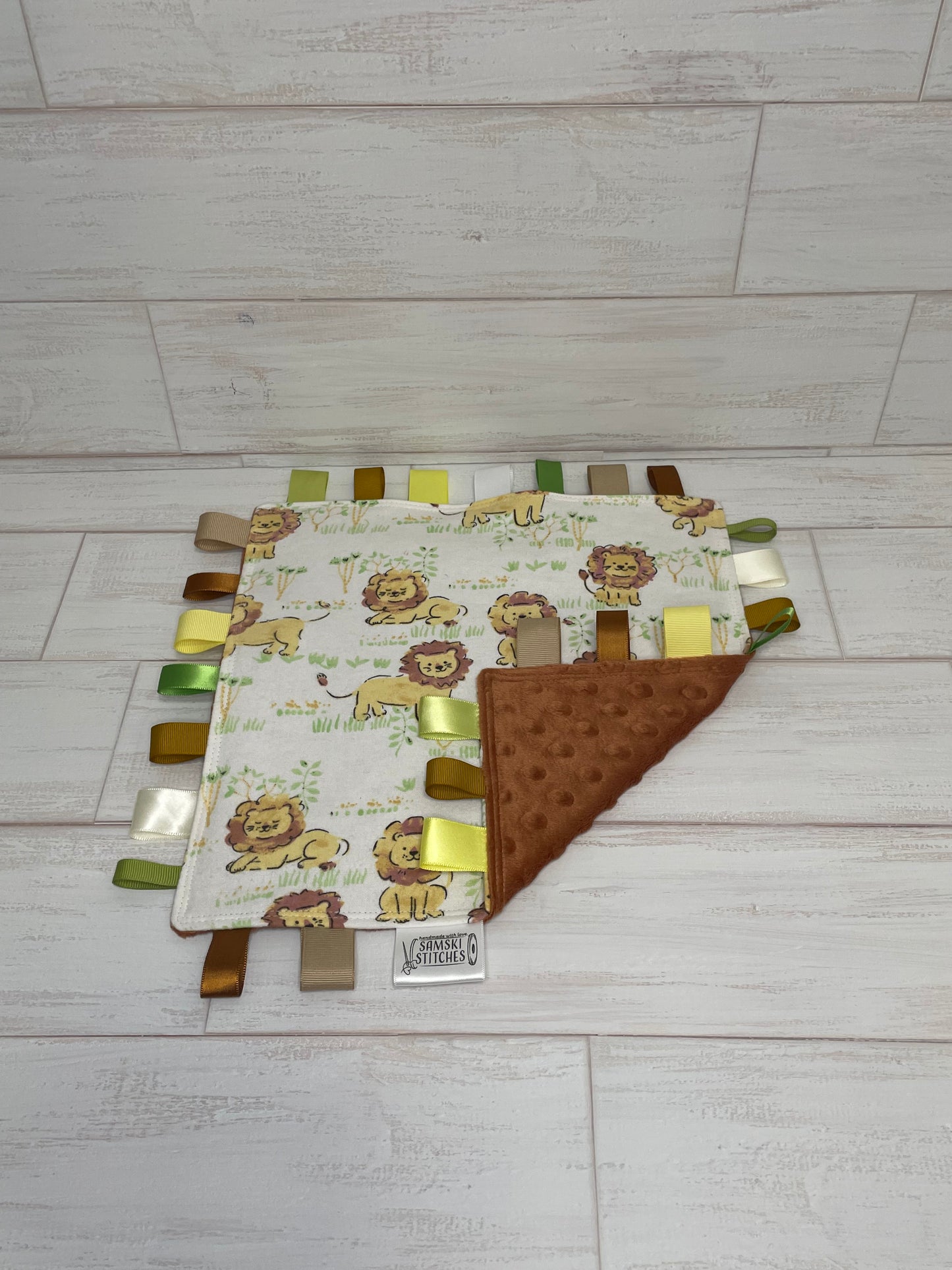 Lion Safari Sensory Taglet