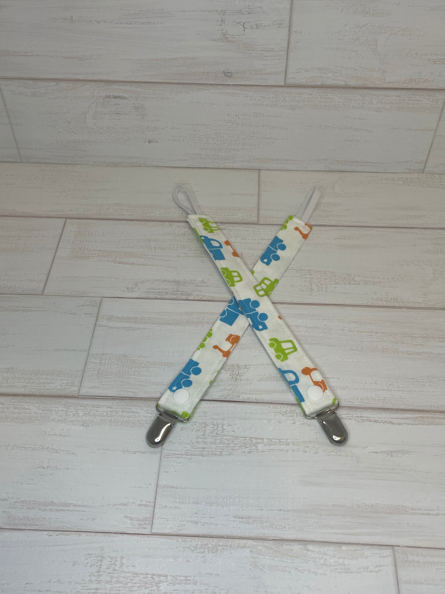 Cute Vehicle Themed Paci Clip