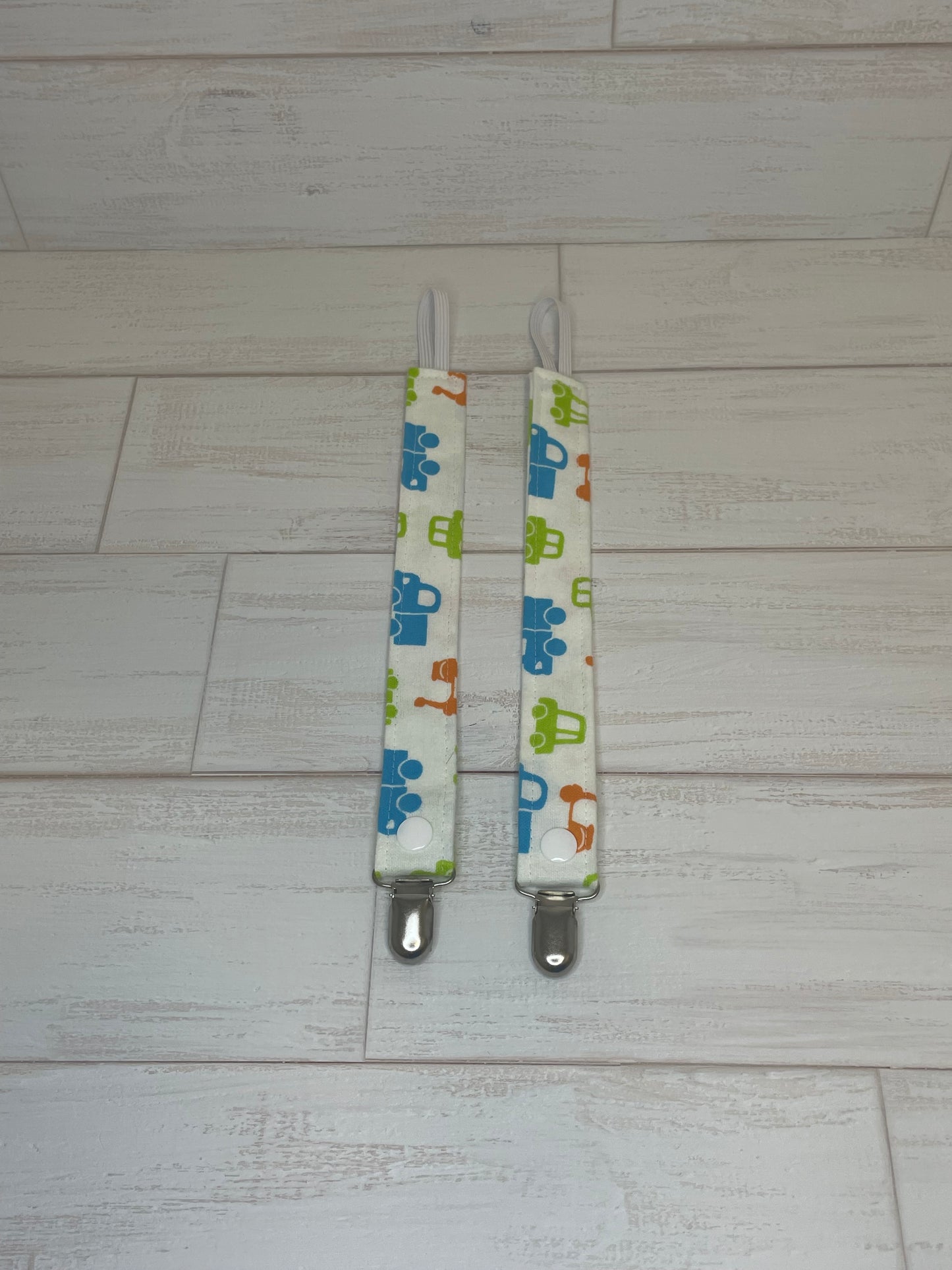 Cute Vehicle Themed Paci Clip