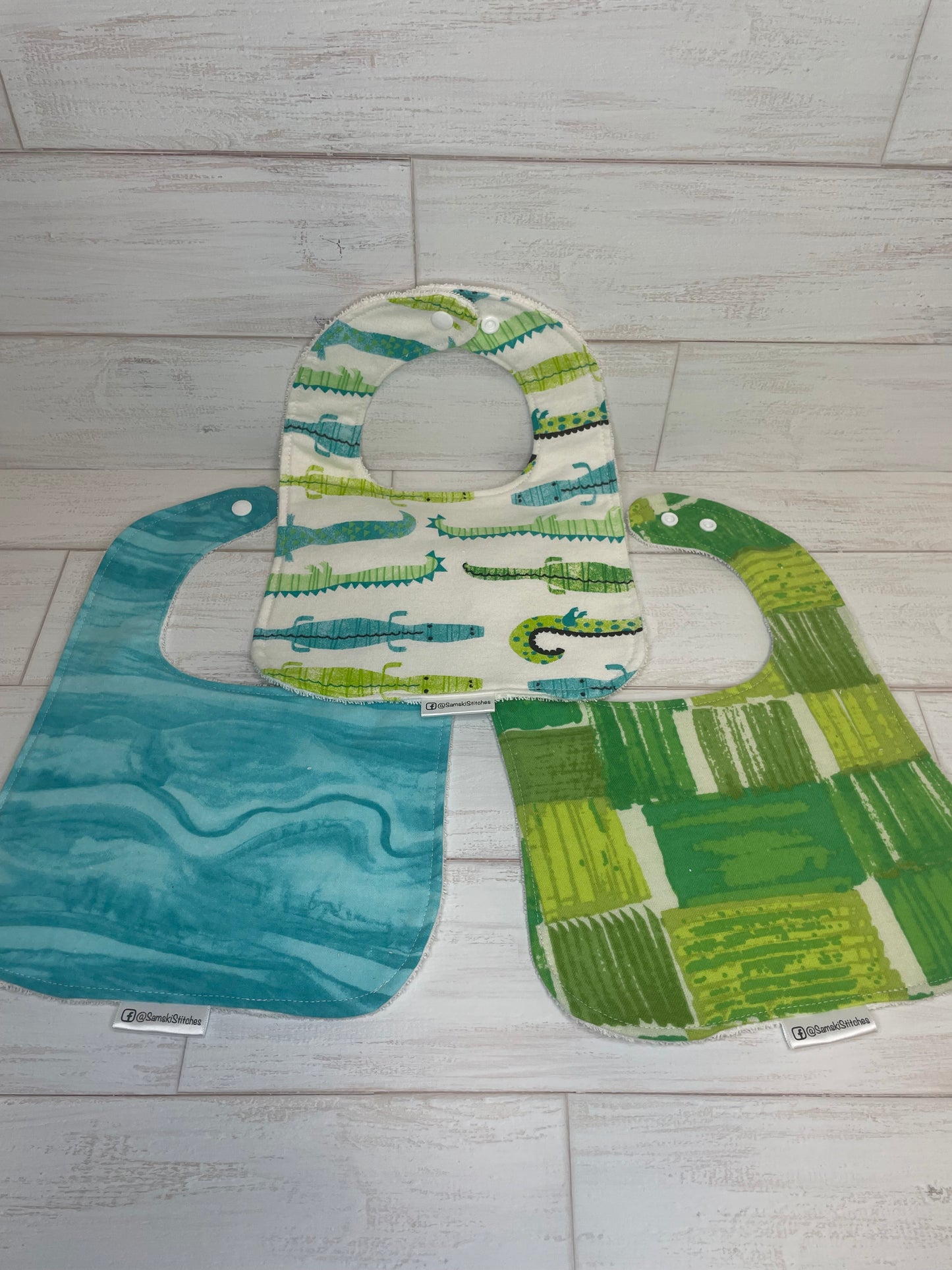 Alligator Coordinating Themed Bibs