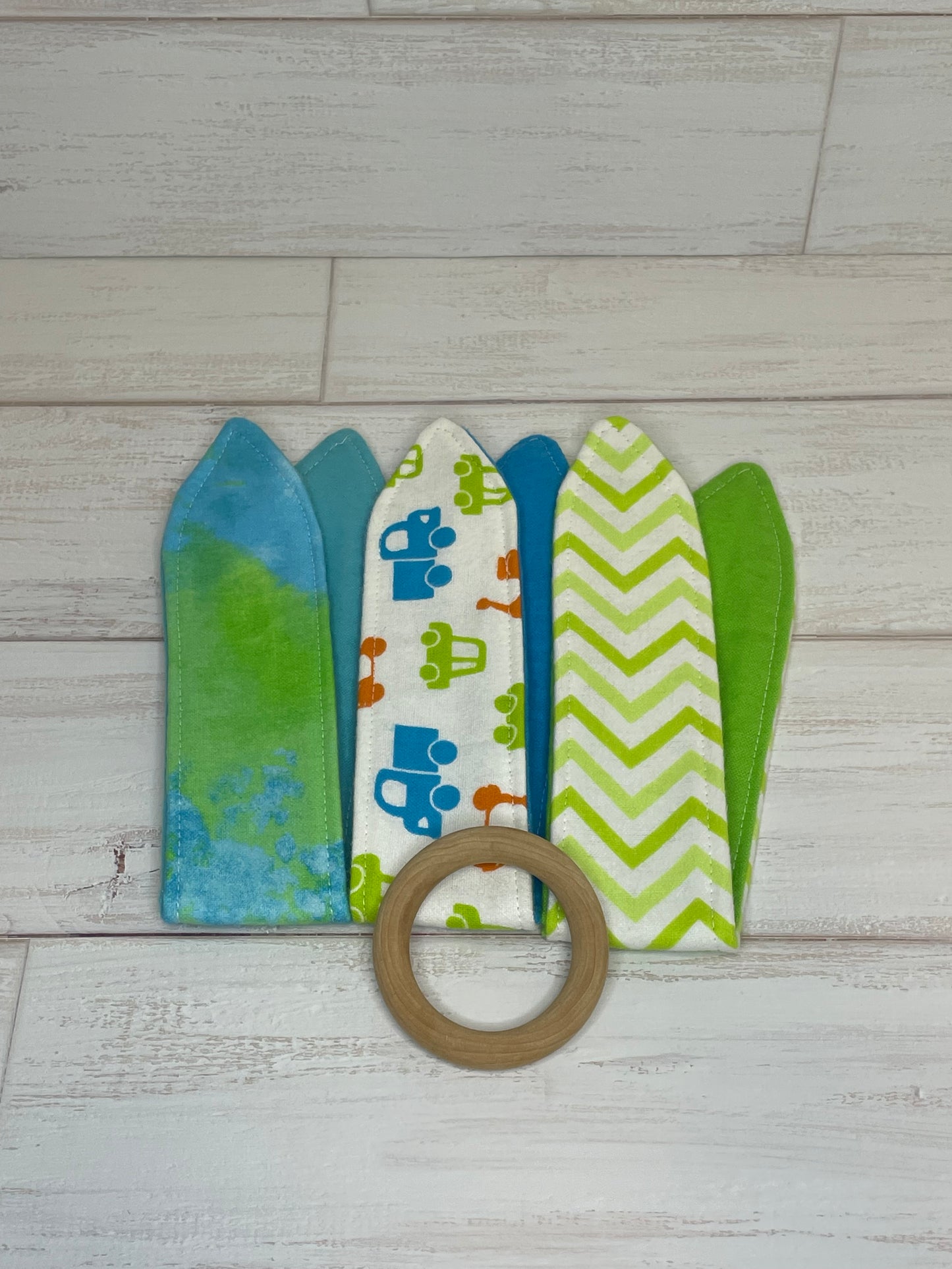 Cute Vehicles Themed 3 Piece Teether Tie Set