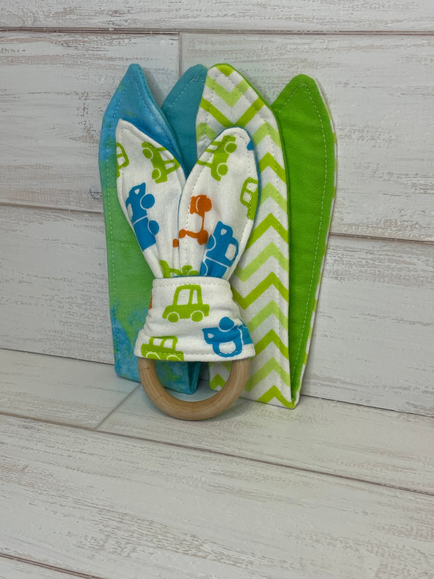 Cute Vehicles Themed 3 Piece Teether Tie Set