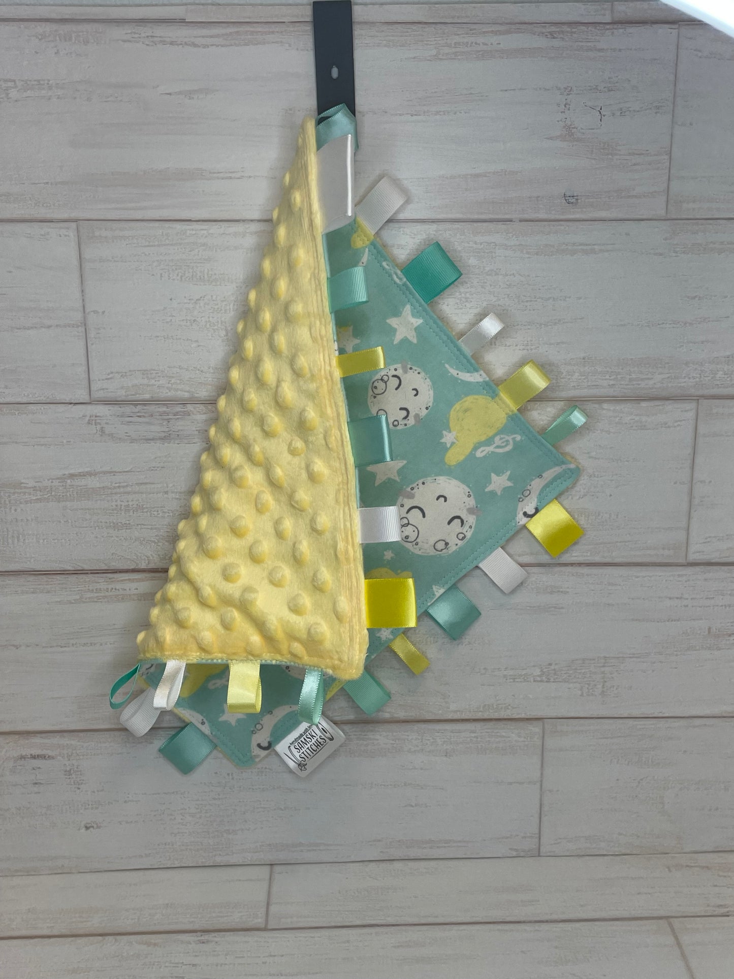 Moon and Stars Mint Taglet
