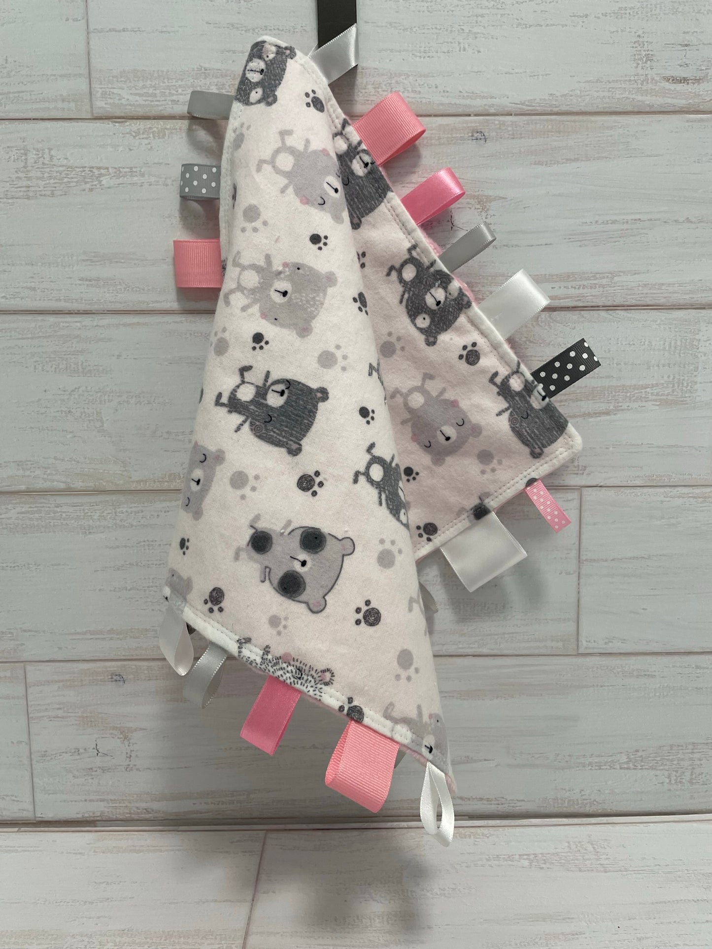 Monochrome Bear & Pink Taglet