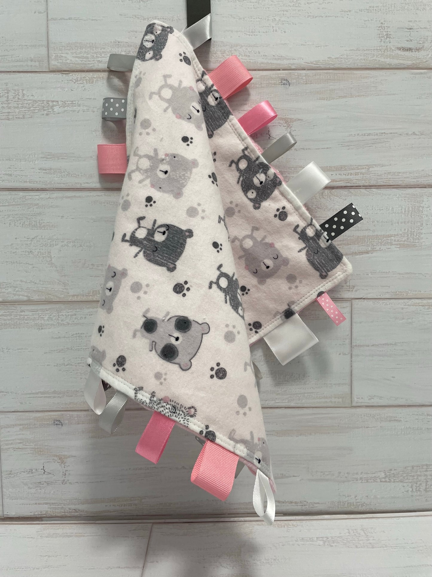 Monochrome Bear & Pink Taglet