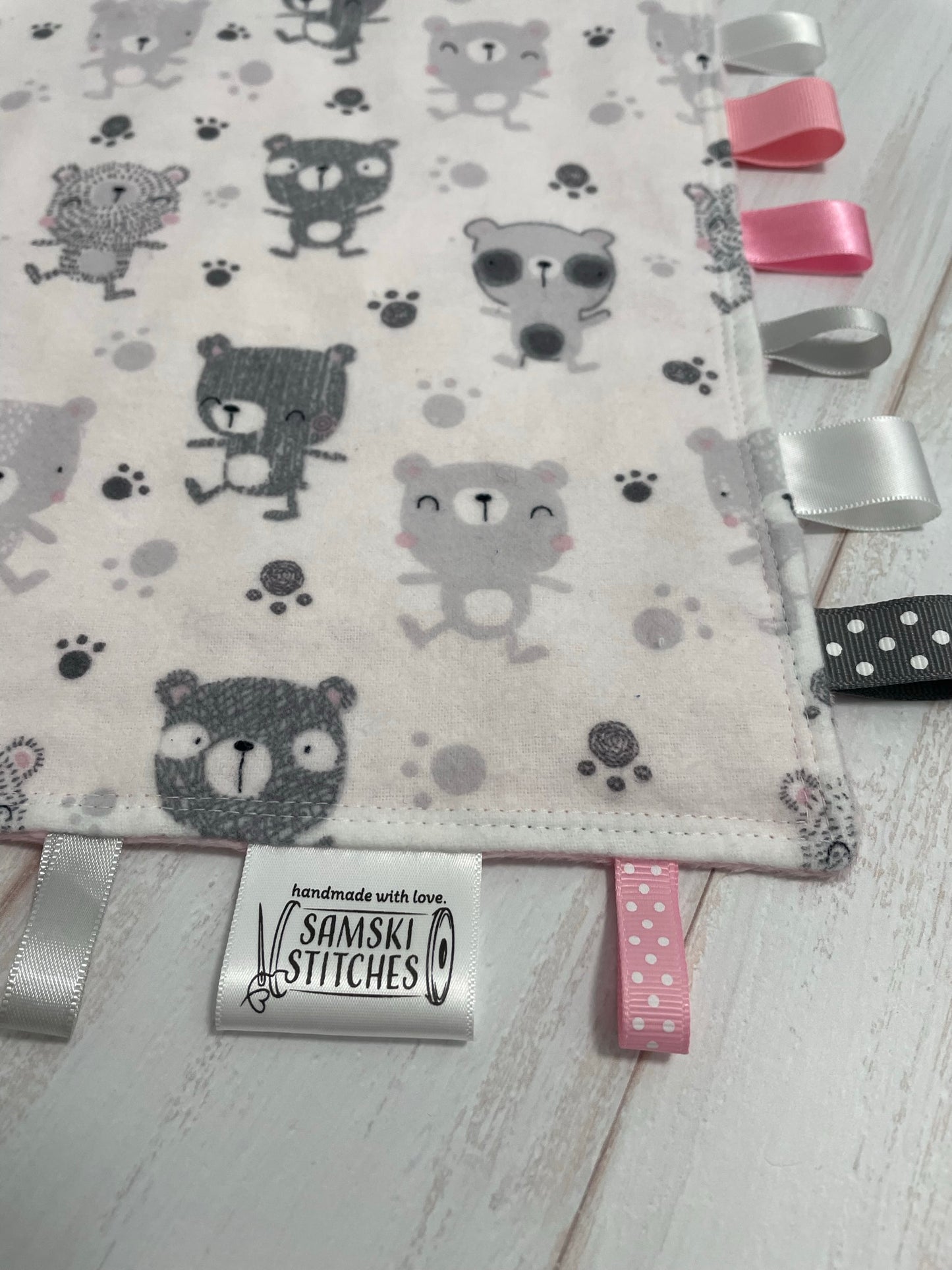 Monochrome Bear & Pink Taglet