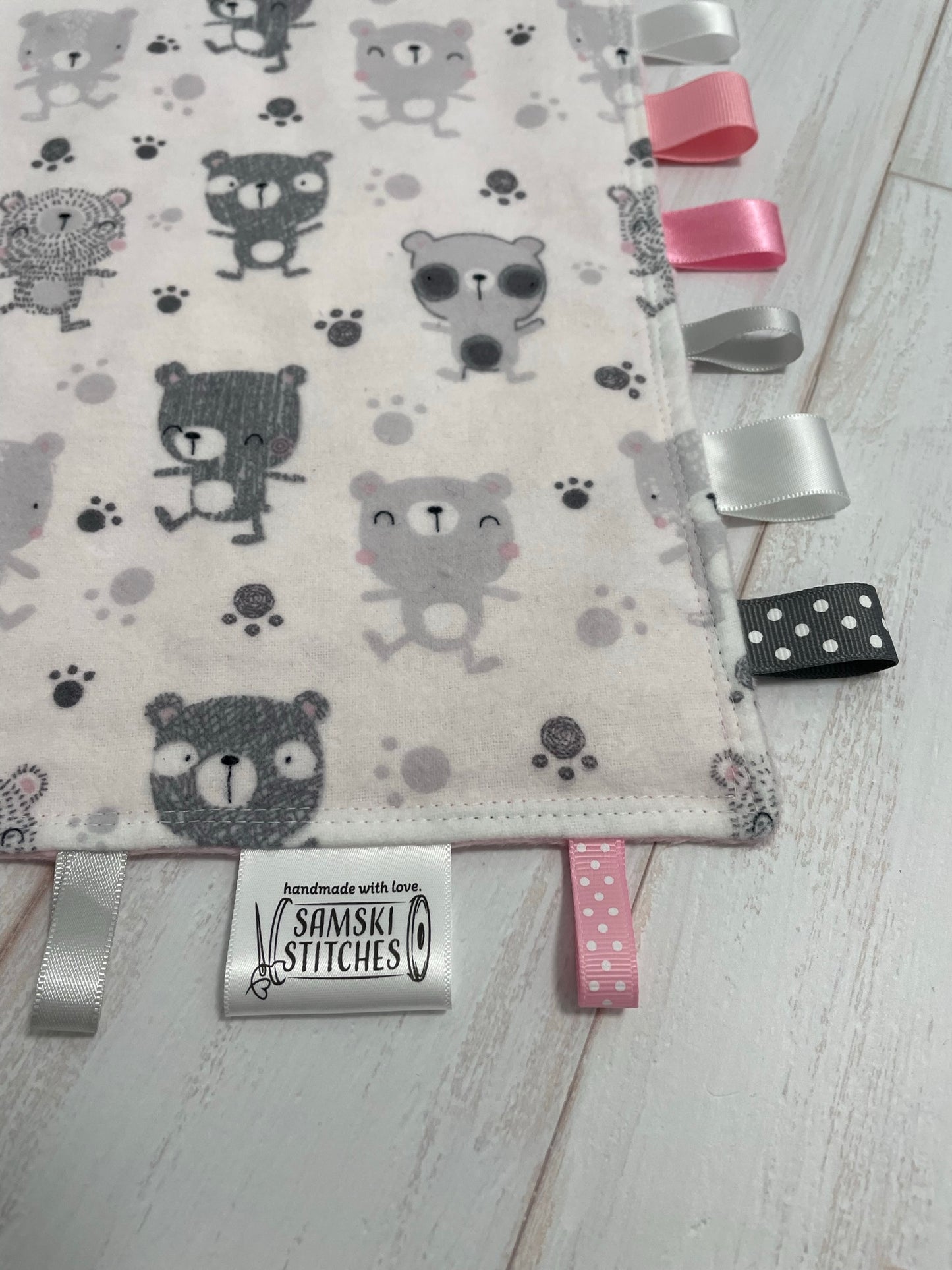 Monochrome Bear & Pink Taglet
