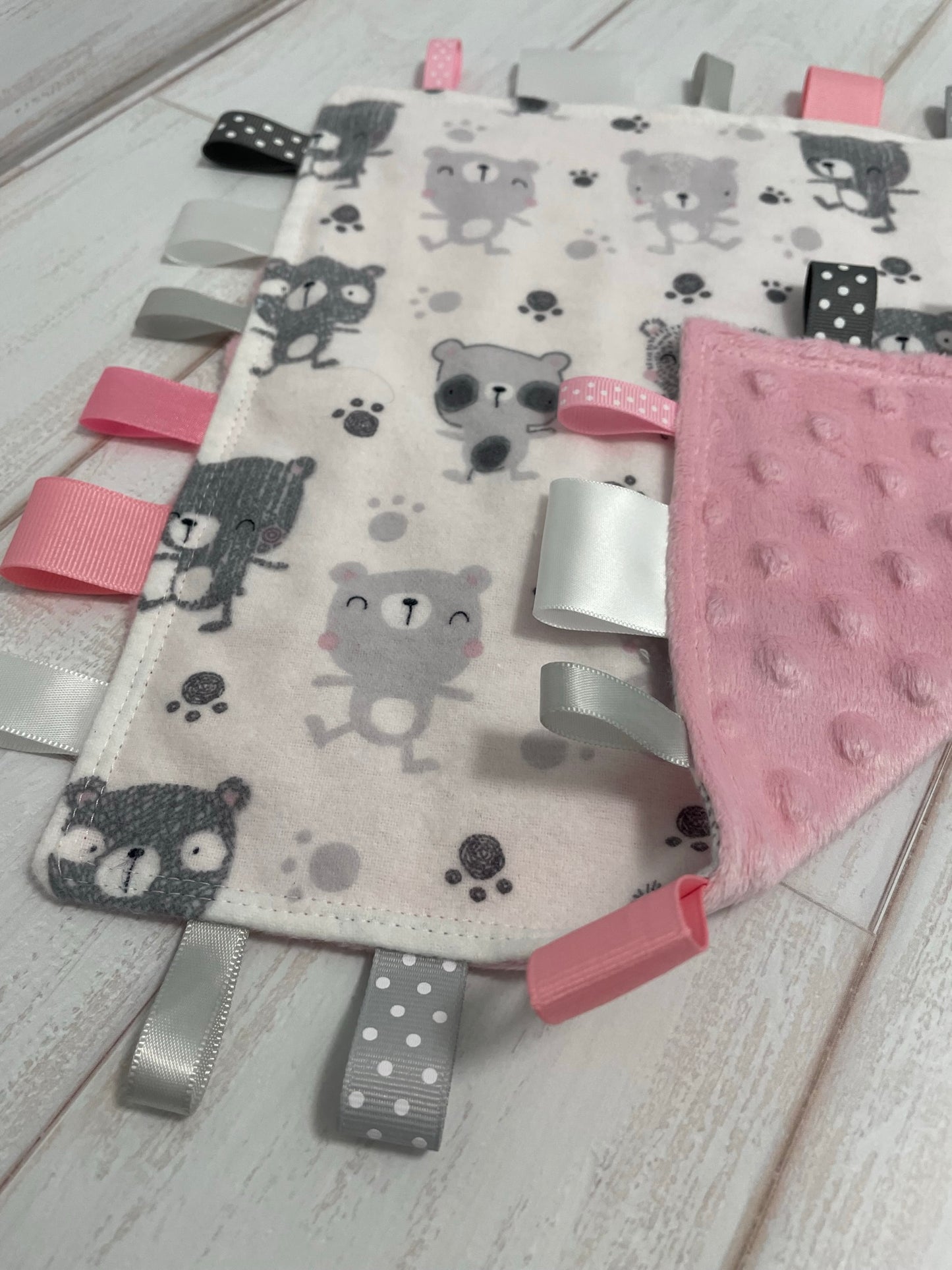 Monochrome Bear & Pink Taglet