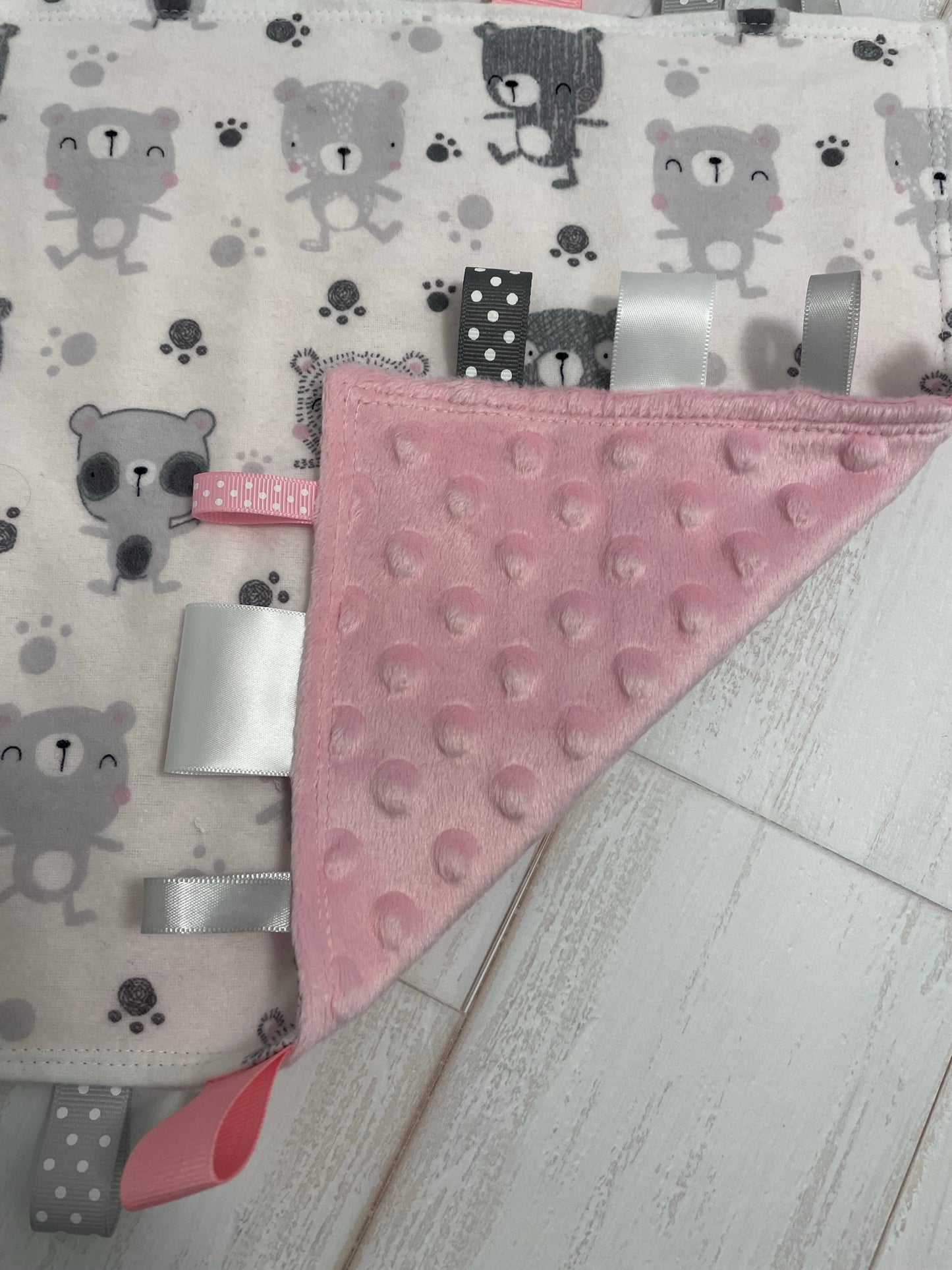 Monochrome Bear & Pink Taglet